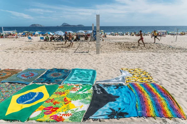 Cariocas bilinen bölge sakinleri, Ipanema, Rio de Janeiro, Brezilya sahilde Plaj tenisi oynamak — Stok fotoğraf