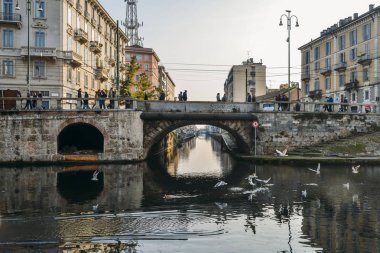 Naviglio Pavese, Milano'nun navigli bölgesinde kış aylarında Darsena havzasında girişine