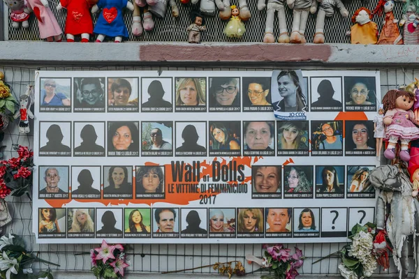 在世界各地抗议女性身体和性暴力的纳维格利地区的娃娃墙抗议 — 图库照片