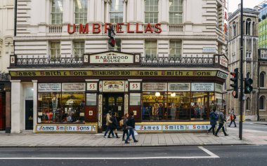 Dilim Victoria Londra Oxford Street, Londra'ya James Smith ve oğulları şemsiye Dükkanı ile gelişiyor
