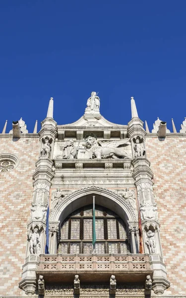 Façade du Palais des Doges à Venise, Italie . — Photo