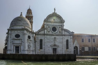 Bir Venedik ada kilisede San Michele.