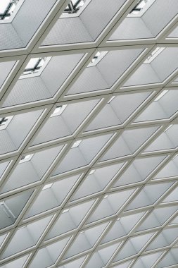 Marco Polo Havaalanı'nda modern çatı yapısı