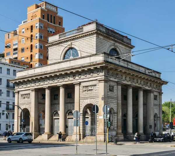 Venedik geçidi İtalya Milano kenti tarihi kapılarından biridir — Stok fotoğraf