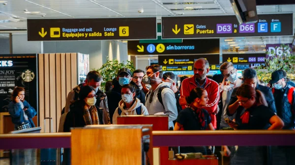 Madrid Spain March 2019 Coronavirus Precautions Bajaras Airport Madrid Spain — стоковое фото