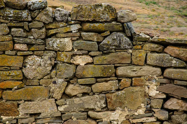 Ruínas Das Muralhas Numa Antiga Fortaleza Arqueologia Escavações Viajar Pela — Fotografia de Stock