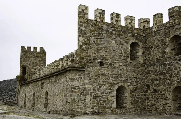 Wall Old Fortress Towers Structures Ruins Old Fortress — ストック写真