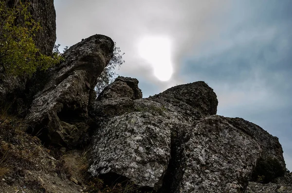 Paysage Montagneux Falaise Ciel Abrupts Voyage Aventure — Photo