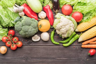 Üst arka plan için çiğ sebze