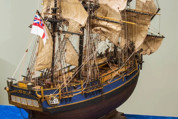 Zeilschip - Bounty houten antiek model gebouw — Stockfoto