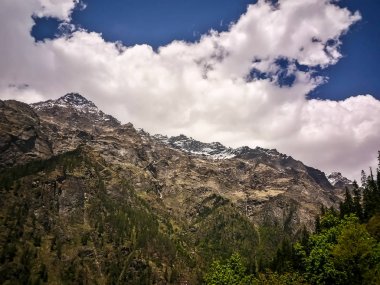 Himalaya Dağları, Kheerganga, Parvati Vadisi, Himachal Pradesh, Kuzey Hindistan güzel görünümü