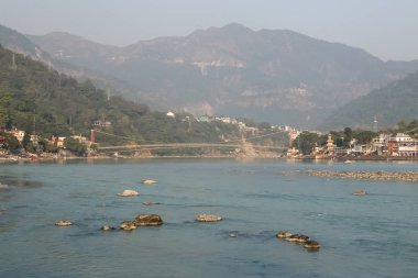 Rishikesh, Hindistan - Aralık, 07, 2016. Güzel manzara Rishikesh Ganga nehir set of