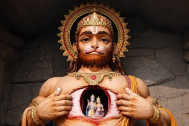 Rishikesh, Hindistan - Kasım, 4, 2017. Parmarth oguzhan Ashram, Rishikesh Hanuman heykelinin görünümünü