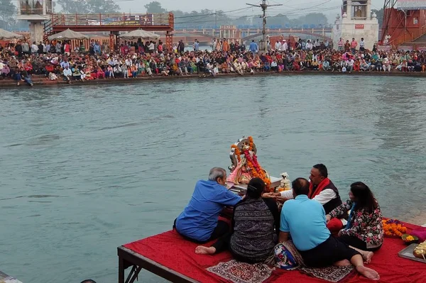 Haridwar Inde Novembre 2017 Les Gens Sur Remblai Rivière Ganga — Photo