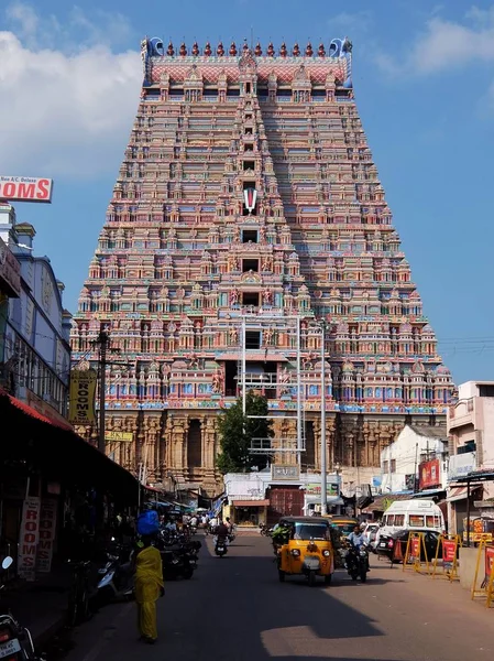 Tiruchirappalli 11月 第二十 2017 Srirangam Rajagopuram 一个巨大的入口塔 装饰与华丽的雕塑印度教神和女神的 Srirama Puram — 图库照片