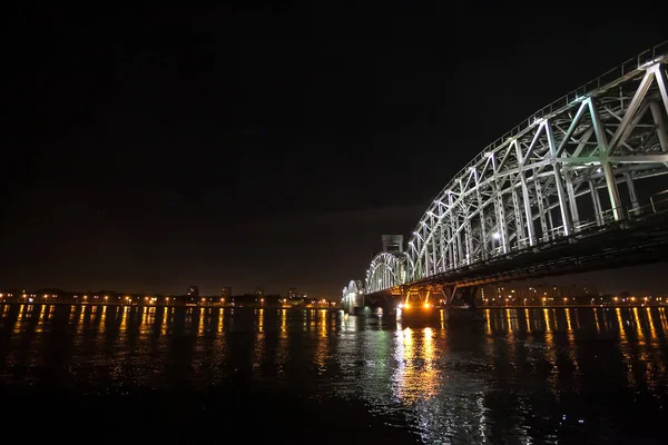 Tarde Noche Vista Nocturna Del Puente Ferroviario Finlandskii Sobre Río — Foto de Stock