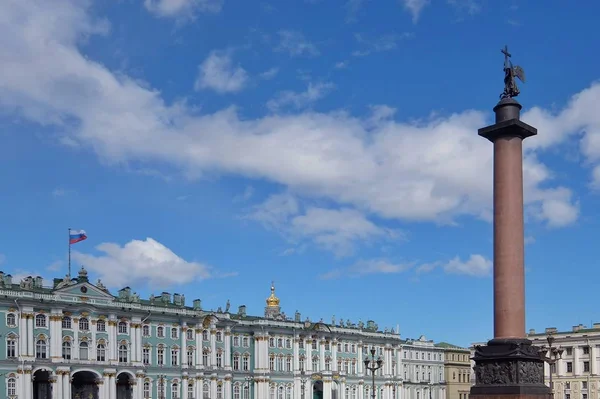 São Petersburgo Rússia Abril 2017 Dia Ensolarado São Petersburgo Coluna — Fotografia de Stock