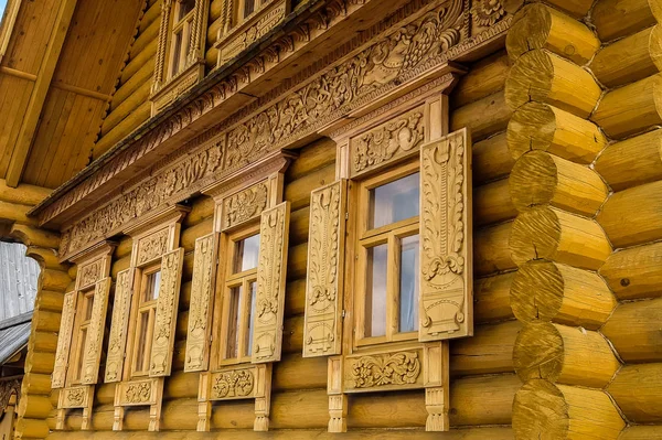 Decoración Ventana Tallada Patrones Ornamentales Casa Vieja Gorodets Rusia — Foto de Stock