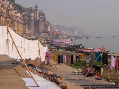Varanasi, Hindistan - Aralık, 9, 2017. Varanasi Ghats.