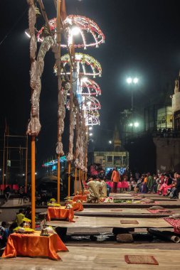 Varanasi, Hindistan. Dasashvamedh Ghat Ganga Aarti töreninde.