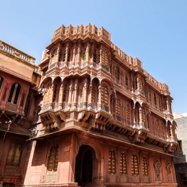 Bikaner, Hindistan - Mart 2018. Bikaner 'in geleneksel mimarisi.
