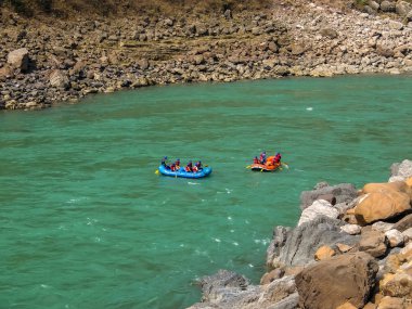 Rishikesh, Hindistan - Nisan 2018. Ganga Nehri 'nde rafting, Rishikesh, Uttarkhand, Hindistan