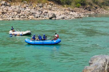 Rishikesh, Hindistan - Nisan 2018. Ganga Nehri 'nde rafting, Rishikesh, Uttarkhand, Hindistan