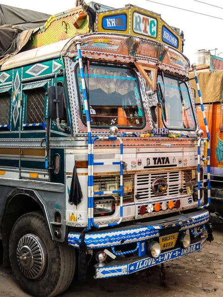 Rishikesh Inde Vers Avril 2018 Camion Fret Coloré Avec Riches — Photo