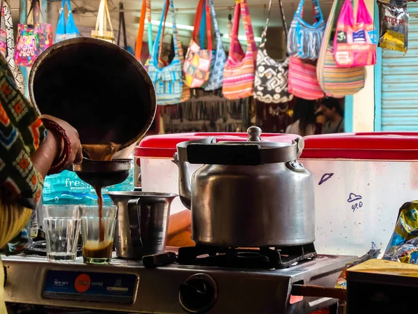 Rishikesh Índia Circa Abril 2018 Canto Chá Chai Mercado Rua — Fotografia de Stock