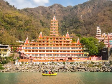 Rishikesh, Hindistan - Nisan 2018. Ganga Nehri 'nde rafting, Rishikesh, Uttarkhand, Hindistan