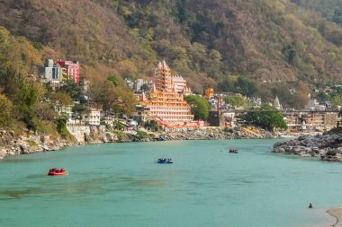 Rishikesh, Hindistan - Nisan 2018. Ganga Nehri 'nde rafting, Rishikesh, Uttarkhand, Hindistan