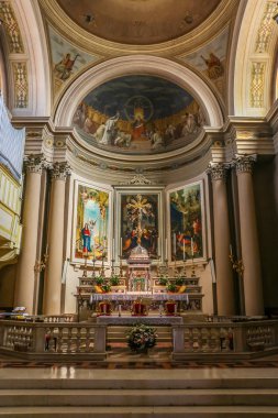 Monteforte d 'Alpone, İtalya - Eylül 2018. Katolik Kilisesinin İçi (Chiesa Parrocchiale di Monteforte d 'Alpone).