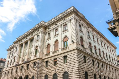 Trieste, İtalya - Ağustos 2018. Güneşli bir günde Trieste 'nin güzel sokakları.