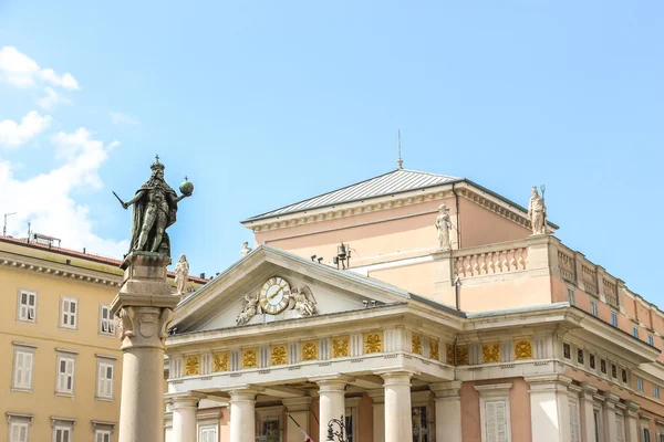 Trieste Italia Circa Agosto 2018 Estatua Leopoldo Asburgo Frente Cámara — Foto de Stock