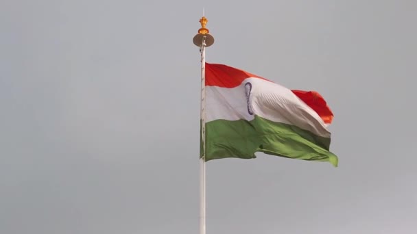 Tirupati火车站的印度国旗 — 图库视频影像