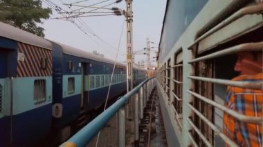 Tirupati, Hindistan - Aralık 2019. Tirupati tren istasyonunun manzarası.