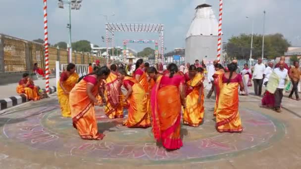 Tirupati India Circa Dicembre 2019 Devoti Visitano Tempio Balaji Sulla — Video Stock