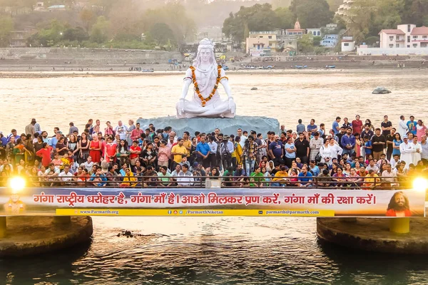 Rishikesh Índia Circa Março 2018 Cerimônia Ganga Aarti Parmarth Niketan — Fotografia de Stock