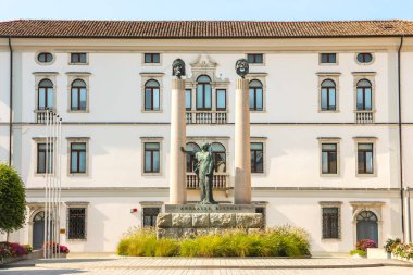 Cividale del Friuli, İtalya - Ağustos 2018. Cividale del Friuli şehir merkezinin güzel mimarisi.