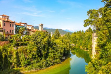 İtalya 'nın Cividale del Friuli kentindeki Natisone Nehri.