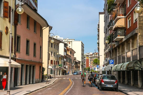 Udine Ιταλία Circa Αύγουστος 2018 Όμορφοι Δρόμοι Της Udine Ηλιόλουστη — Φωτογραφία Αρχείου