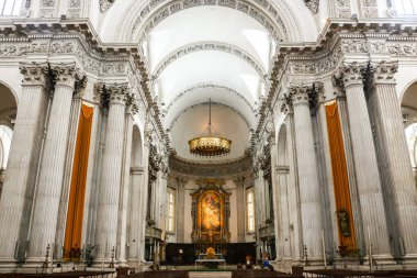 Brescia, İtalya - Eylül 2018. Katolik Kilisesi (Santa Maria Assunta Katedrali)).