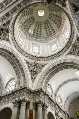 Brescia, İtalya - Eylül 2018. Katolik Kilisesi (Santa Maria Assunta Katedrali)).