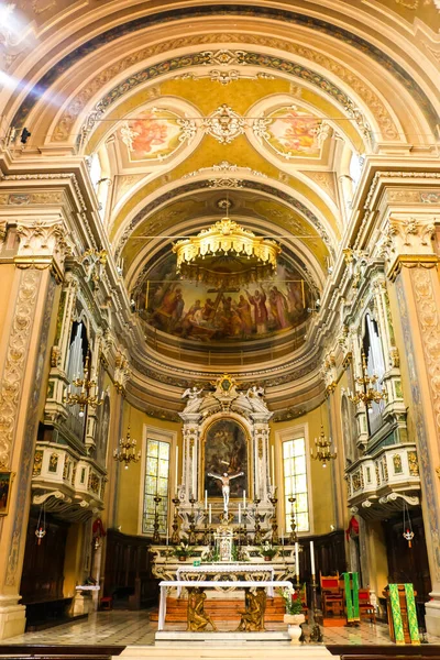 Verolavecchia Italia Circa Septiembre 2018 Interiores Iglesia Católica Parrocchia Dei — Foto de Stock