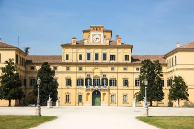 Parma, İtalya - Eylül 2018. Ducal Palace 'ın (Palazzo Ducale di Parma Sarayı) güzel mimarisi.).