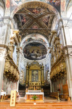 Parma, İtalya - Eylül 2018. Katolik Kilisesinin İçi (Chiesa di San Giovanni Evangelista).