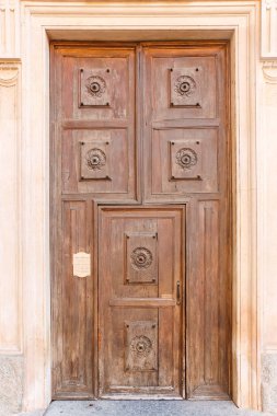 Parma, İtalya - Eylül 2018. Katolik kilisesinin güzel mimarisi (Chiesa di San Giovanni Evangelista).