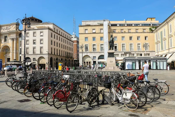 Parma Ιταλία Circa Σεπτέμβριος 2018 Χώρος Στάθμευσης Ποδηλάτων Στο Κέντρο — Φωτογραφία Αρχείου
