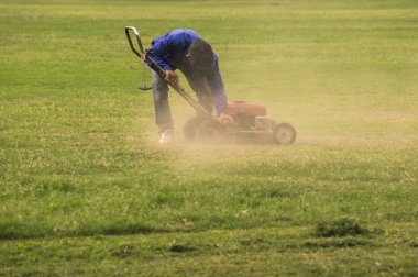 Yakında işi bitirecek.