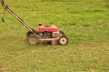 Yakında işi bitirecek.